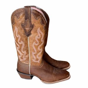 NEW Ariat Cowboy Boots with Pink Detail